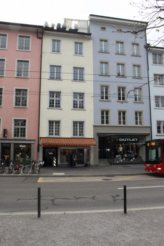 Umbau Altstadtwohnung, Winterthur – Grosszügiges Wohnerlebnis auf kleinem Raum